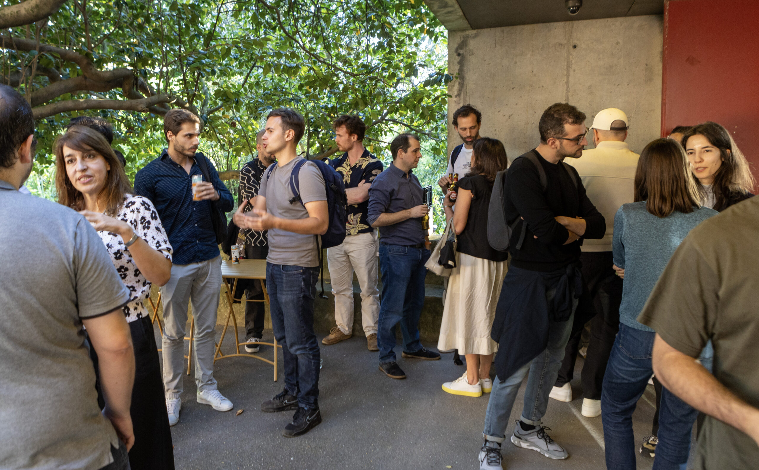 f4b0a642-cbff-491b-8ab5-162982e0d120-0-2photo_representation__main_2__size_691x525_px-37-2024-05-29-hangout-porto-rm-554-(1)